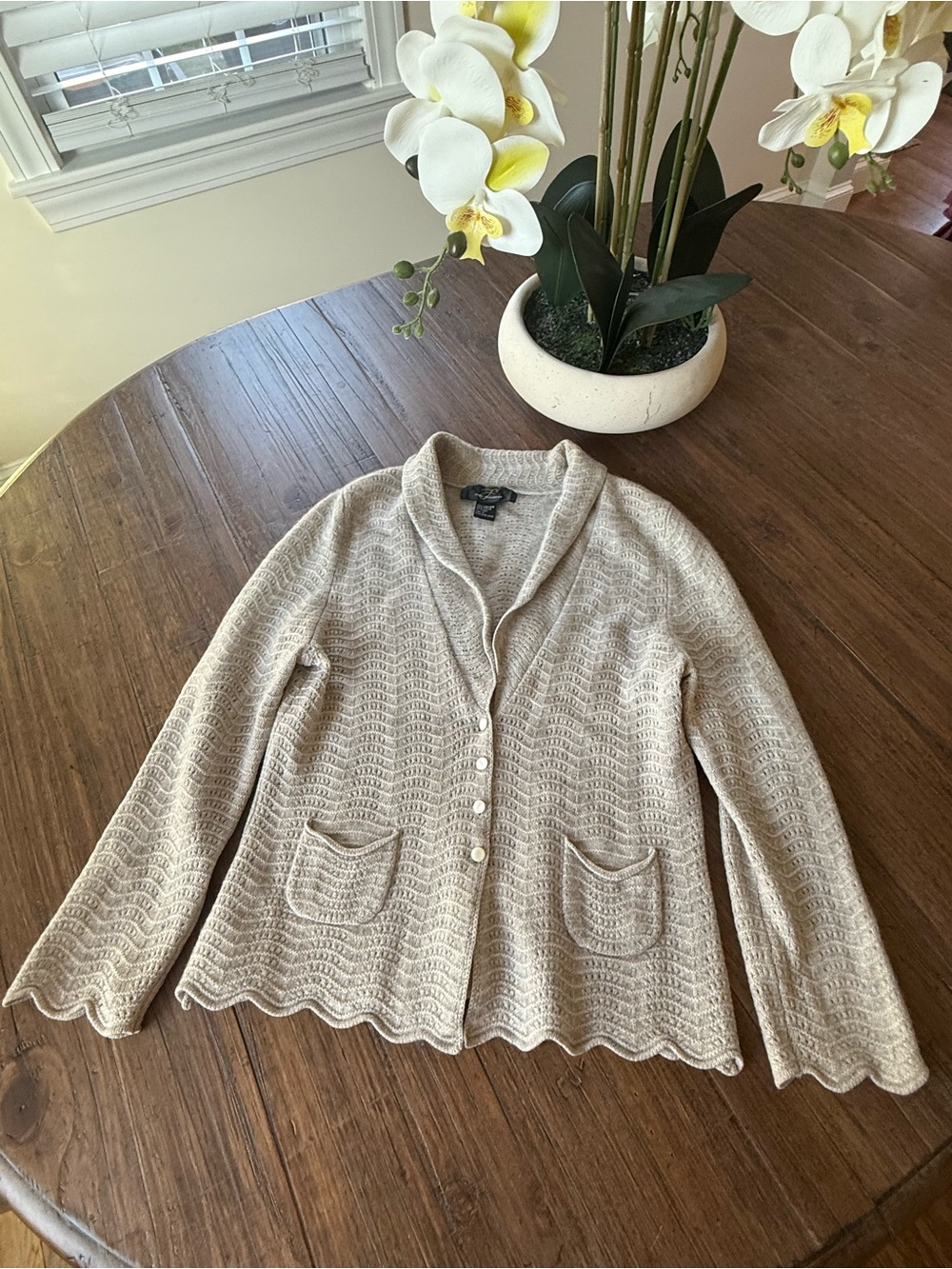 100% Cashmere Beige Cardigan J Pure Scalloped Sleeve Sweater Size Large